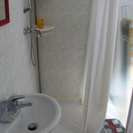 2 Pieces Calme Et Fonctionnel *